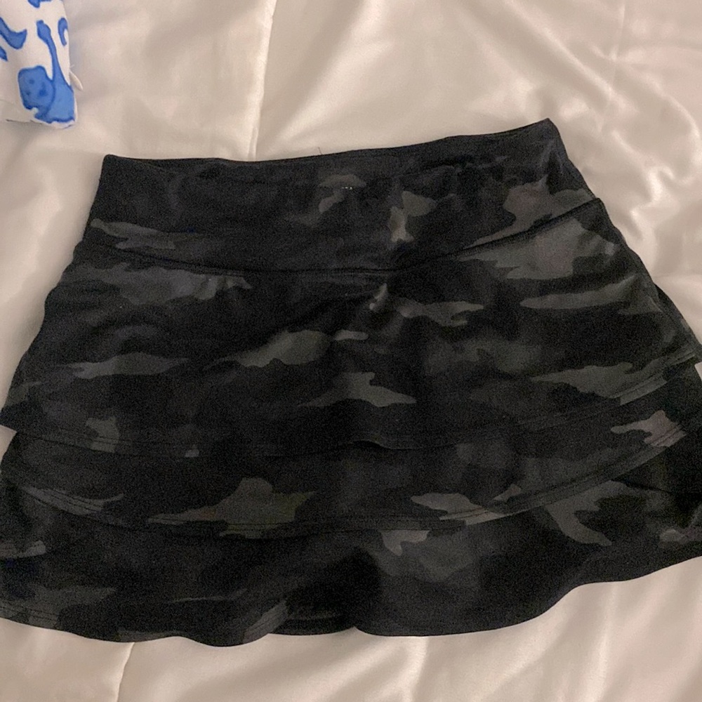 athleta GIRL camo luc swing skort